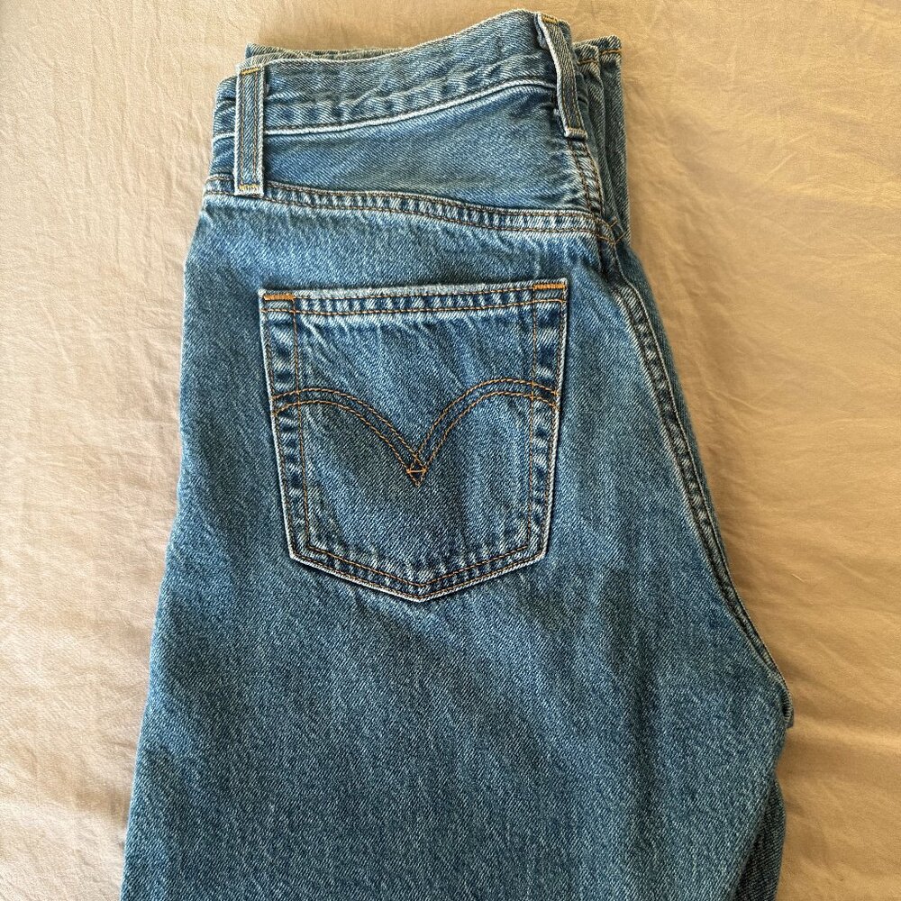 Levi's Ribcage Straight Ankle Jeans